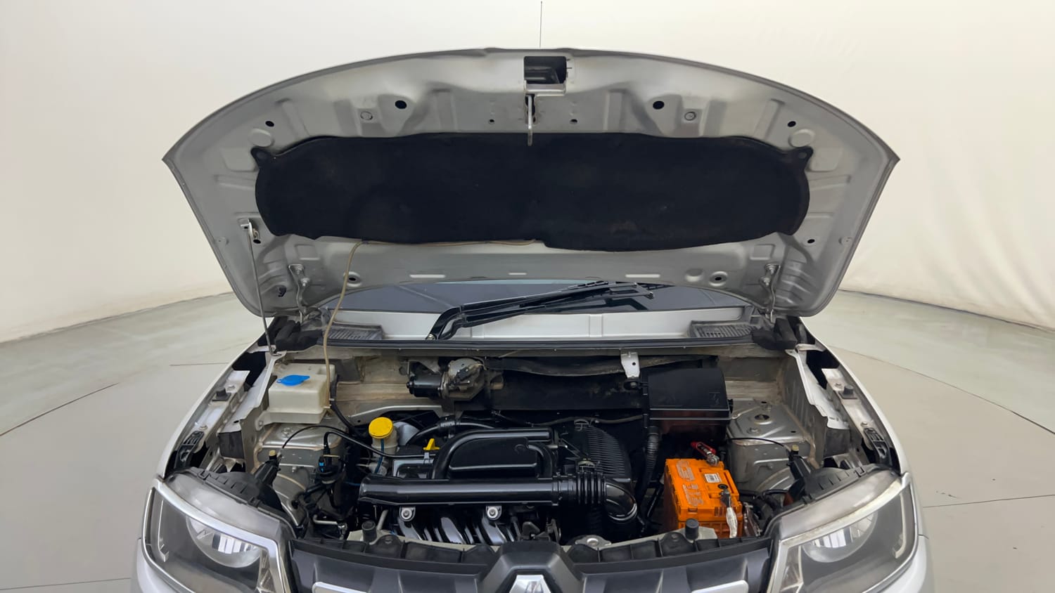 Used 2017 Renault Kwid RXT Petrol Manual engine ENGINE & BONNET OPEN FRONT VIEW