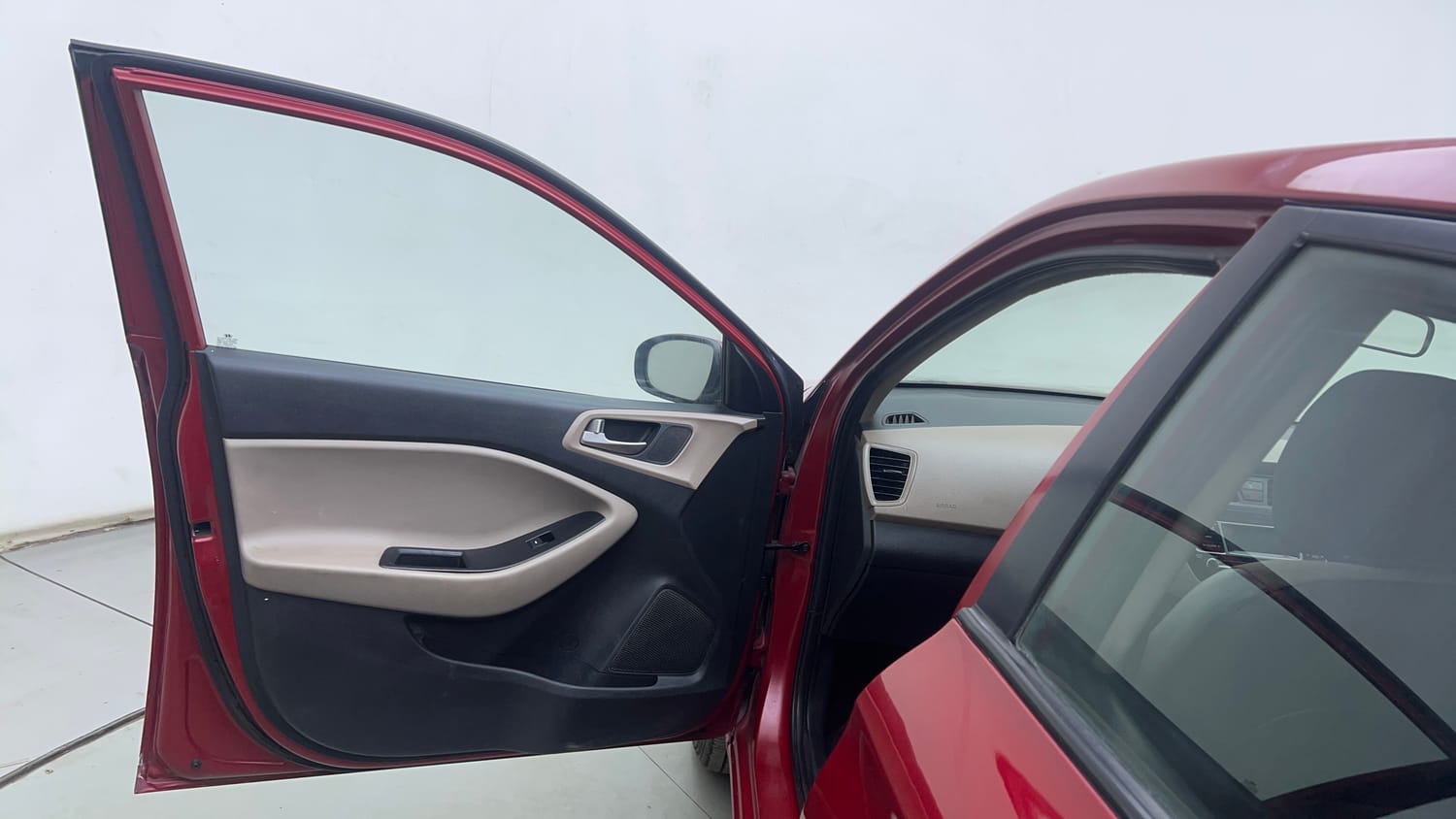Used 2019 Hyundai Elite i20 Magna 1.2 Petrol Manual interior LEFT FRONT DOOR OPEN VIEW