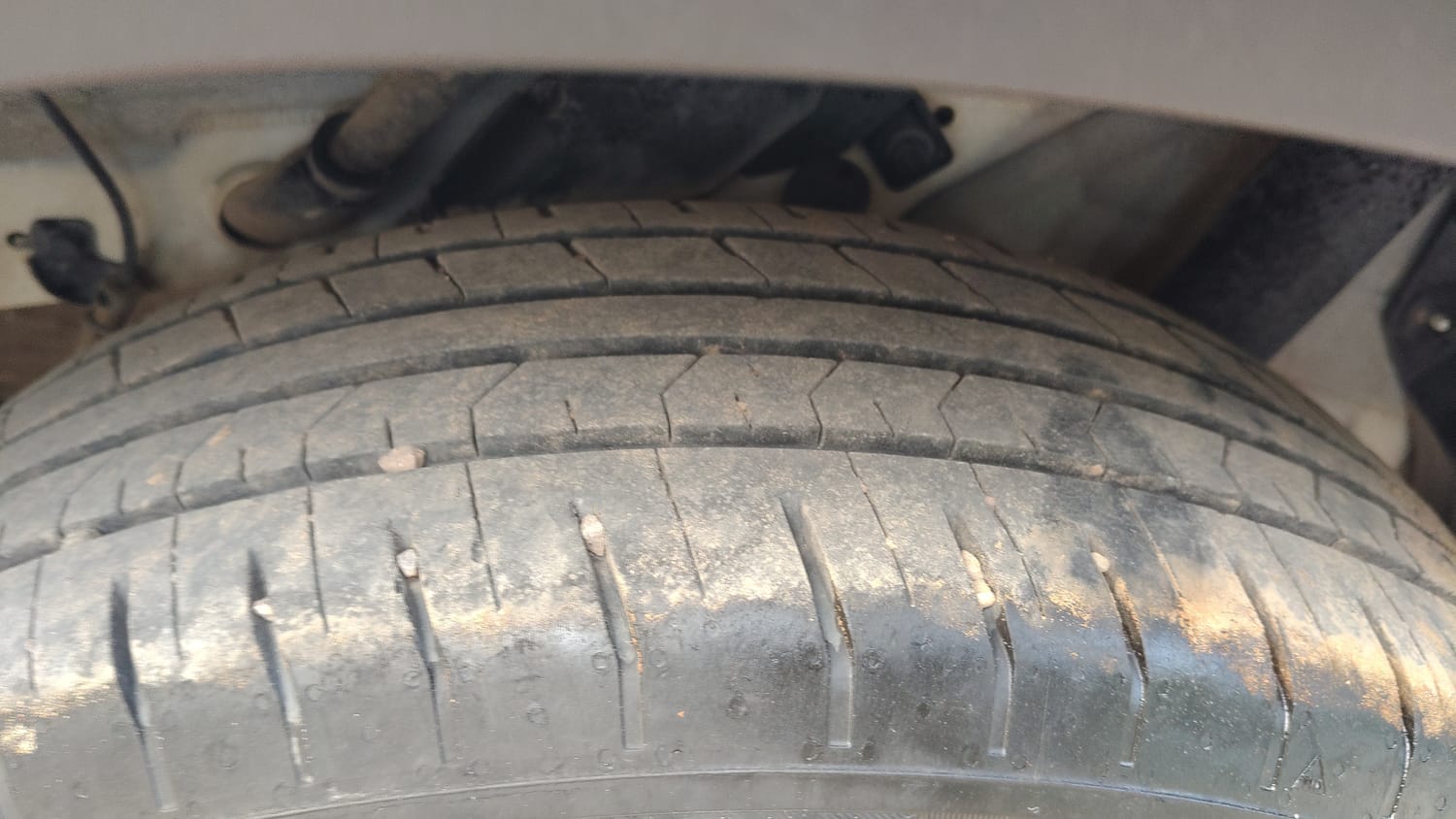 Used 2024 Hyundai Venue S (O) Plus 1.2 Petrol Adventure Edition Petrol Manual tyres LEFT REAR TYRE TREAD VIEW