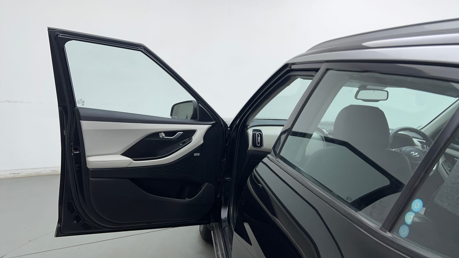 Used 2024 Hyundai Creta SX (O) 1.5 Petrol IVT Petrol Automatic interior LEFT FRONT DOOR OPEN VIEW