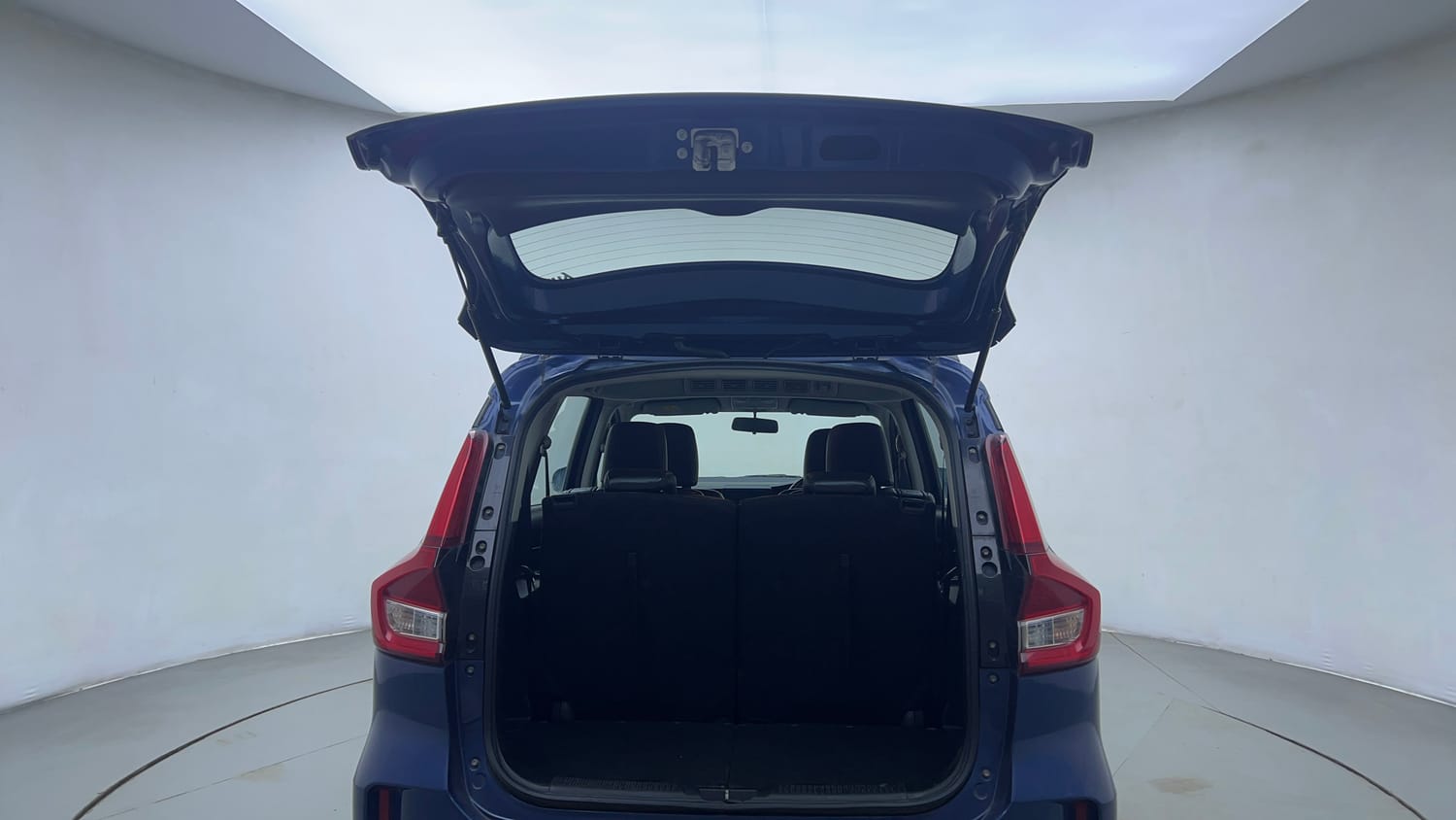 Used 2019 Maruti Suzuki XL6 Alpha MT Petrol Petrol Manual interior DICKY DOOR OPEN VIEW