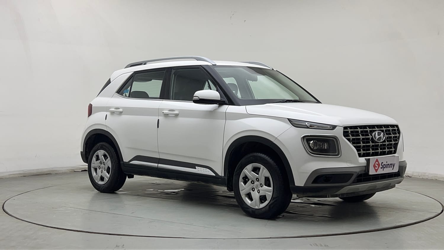 Used 2022 Hyundai Venue S Plus 1.2 Petrol Petrol Manual exterior RIGHT FRONT CORNER VIEW