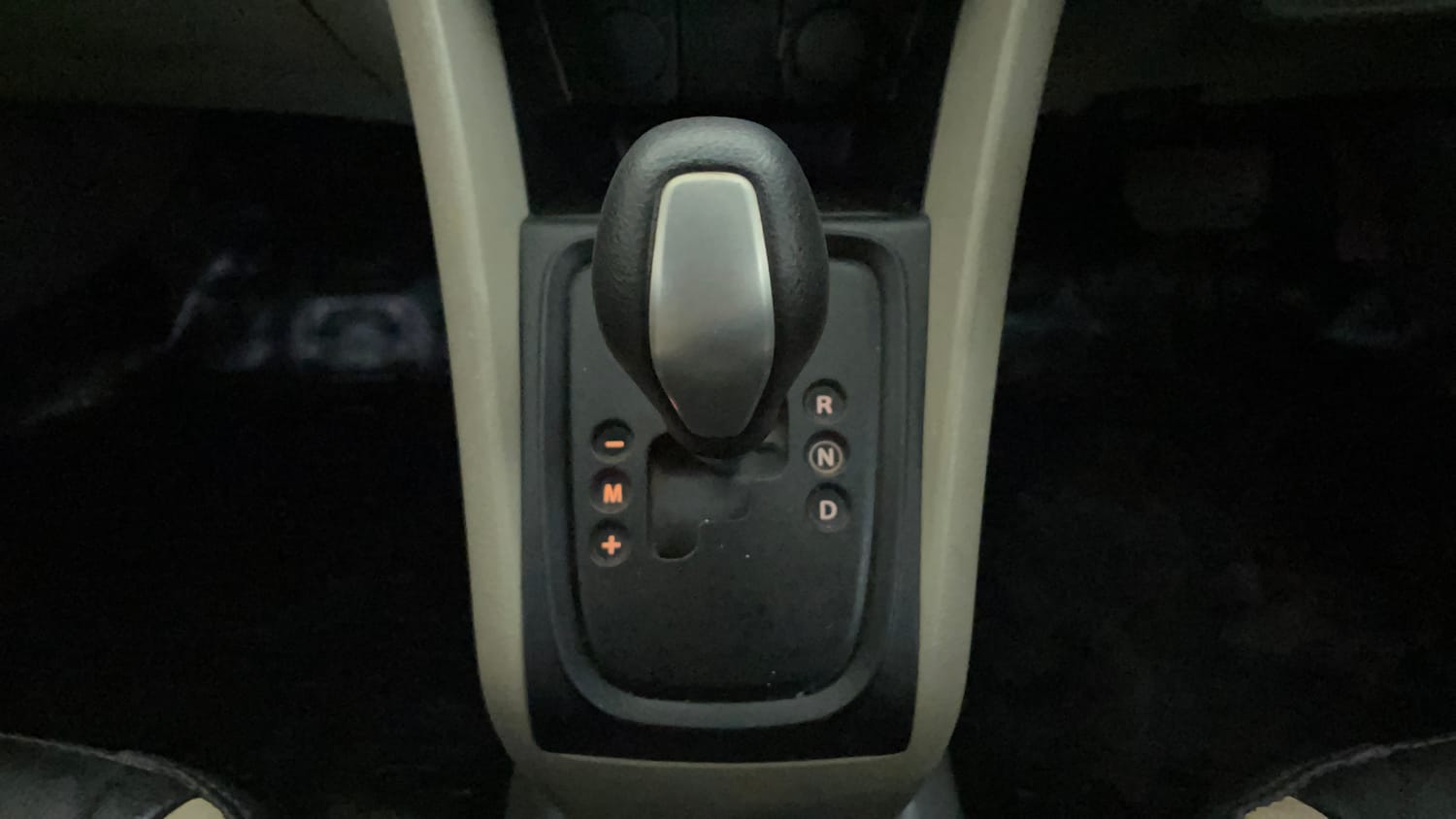 Used 2014 Maruti Suzuki Celerio VXi AMT Petrol Automatic interior GEAR  KNOB VIEW