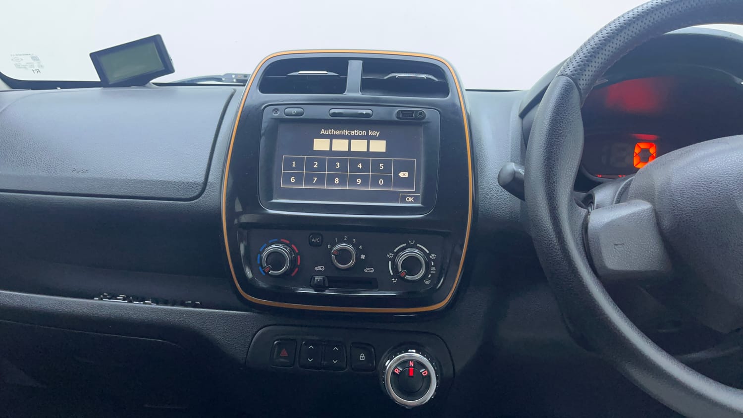 Used 2017 Renault Kwid CLIMBER 1.0 AMT Petrol Automatic interior MUSIC SYSTEM & AC CONTROL VIEW