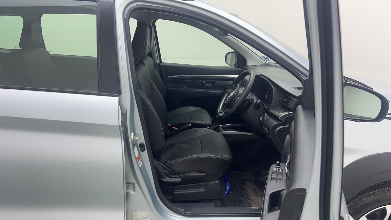 Used 2022 Maruti Suzuki XL6 Alpha Plus AT Petrol Petrol Automatic interior RIGHT SIDE FRONT DOOR CABIN VIEW