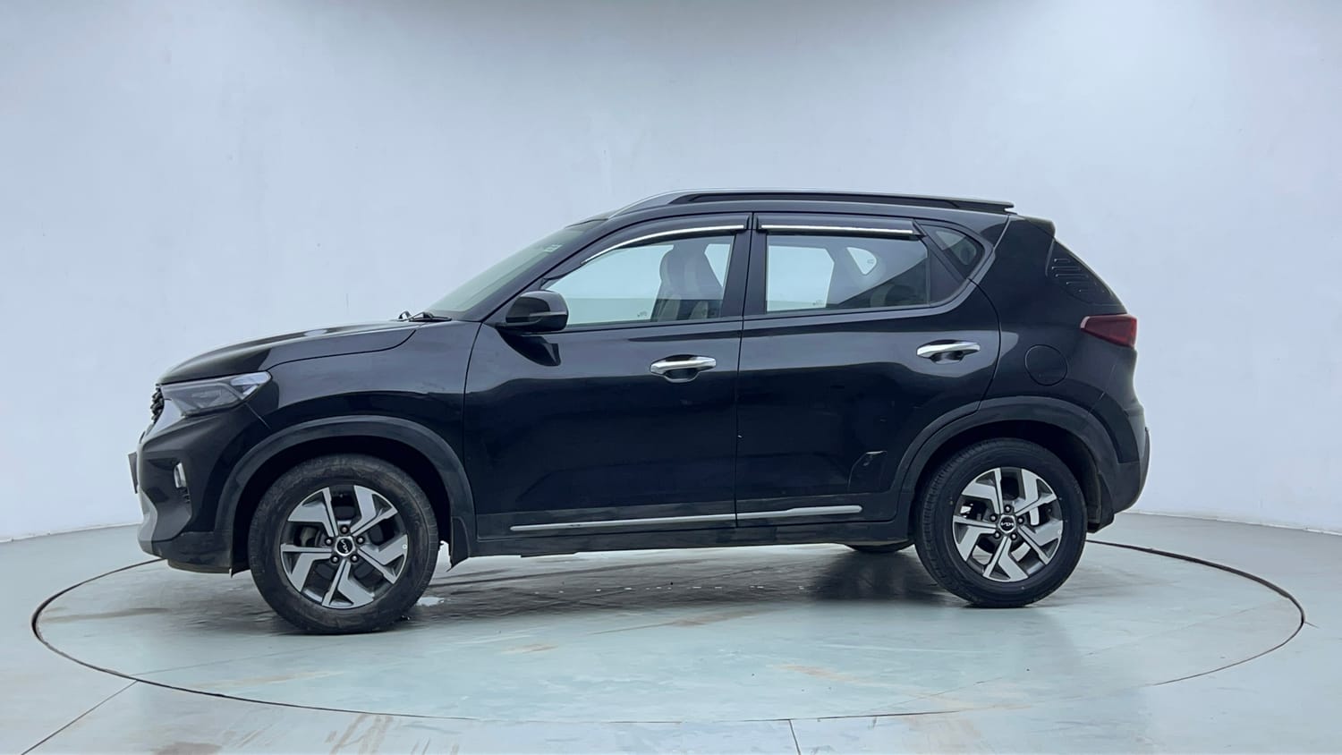Used 2023 Kia Sonet HTX 1.5 AT Diesel Automatic exterior LEFT SIDE VIEW