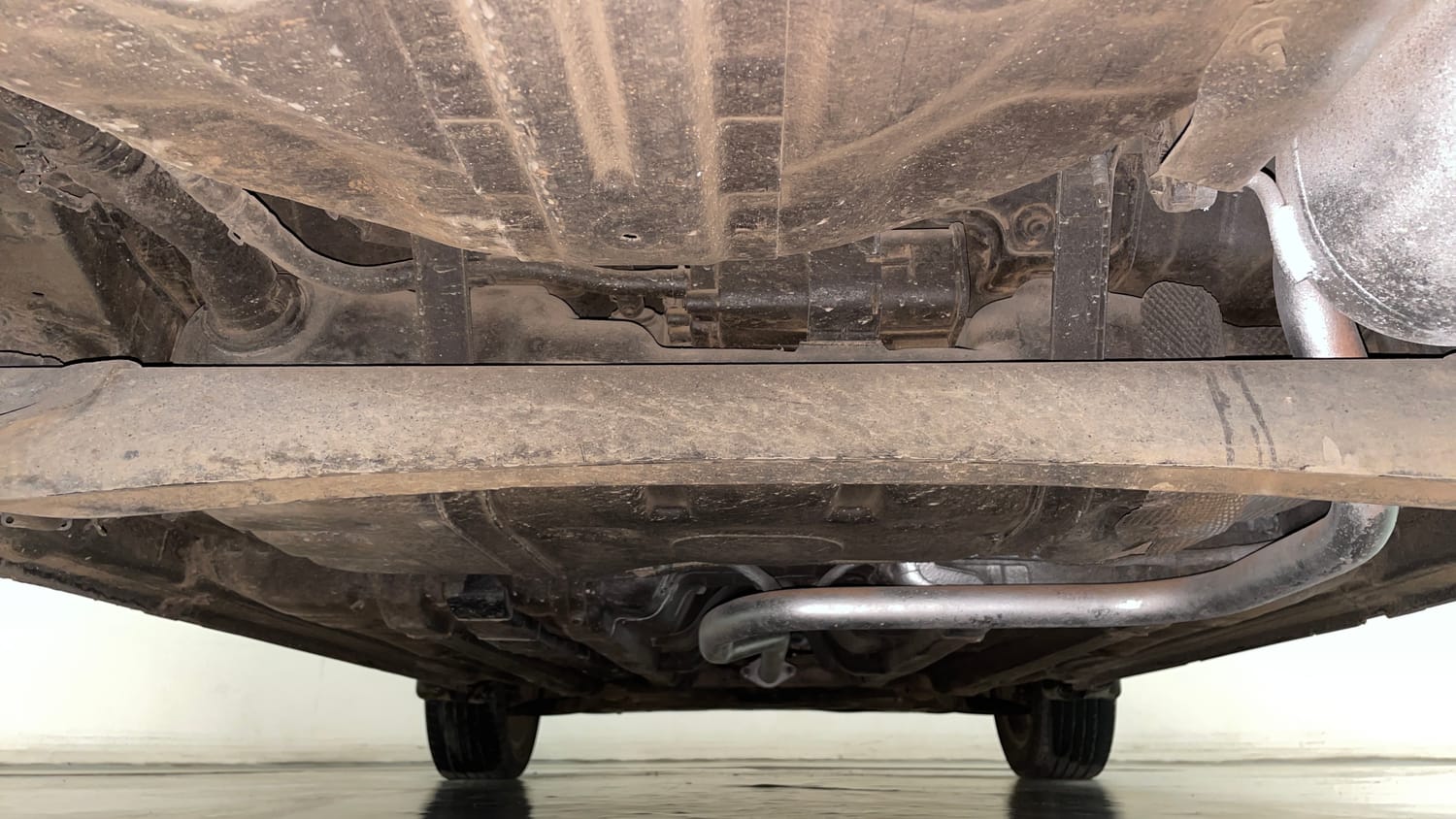 Used 2016 Hyundai Elite i20 Asta 1.2 (O) Petrol Manual extra REAR UNDERBODY VIEW (TAKEN FROM REAR)