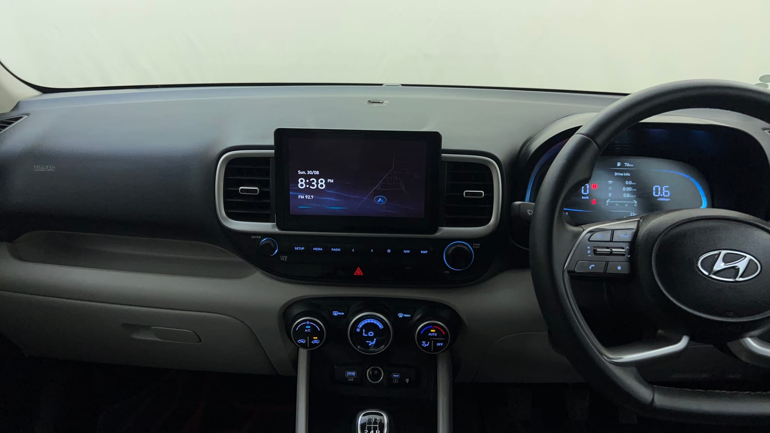Used 2022 Hyundai Venue SX 1.2 Petrol Petrol Manual interior MUSIC SYSTEM & AC CONTROL VIEW