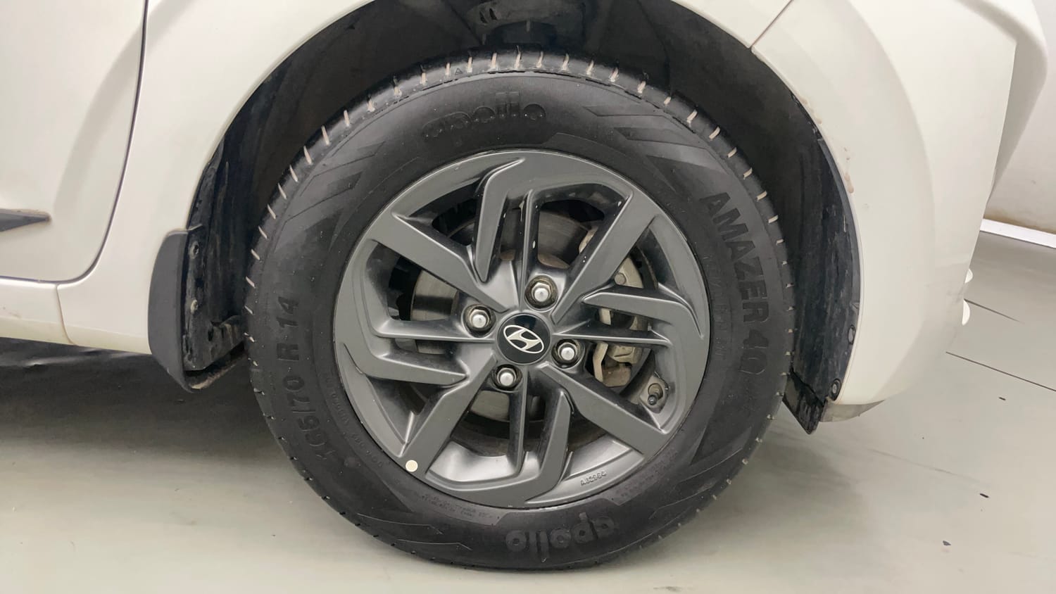 Used 2020 Hyundai Grand i10 Nios Sportz 1.2 Kappa VTVT Petrol Manual tyres RIGHT FRONT TYRE RIM VIEW