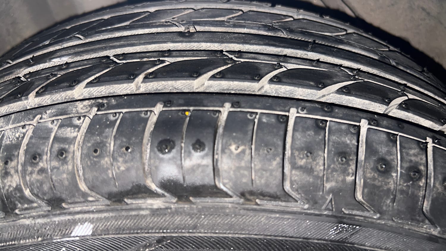 Used 2016 Ford Figo Titanium Plus 1.5 TDCi Diesel Manual tyres RIGHT REAR TYRE TREAD VIEW