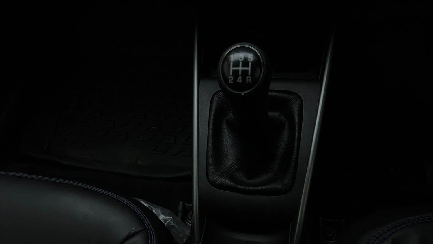 Used 2025 Maruti Suzuki Baleno Zeta MT Petrol Manual interior GEAR  KNOB VIEW