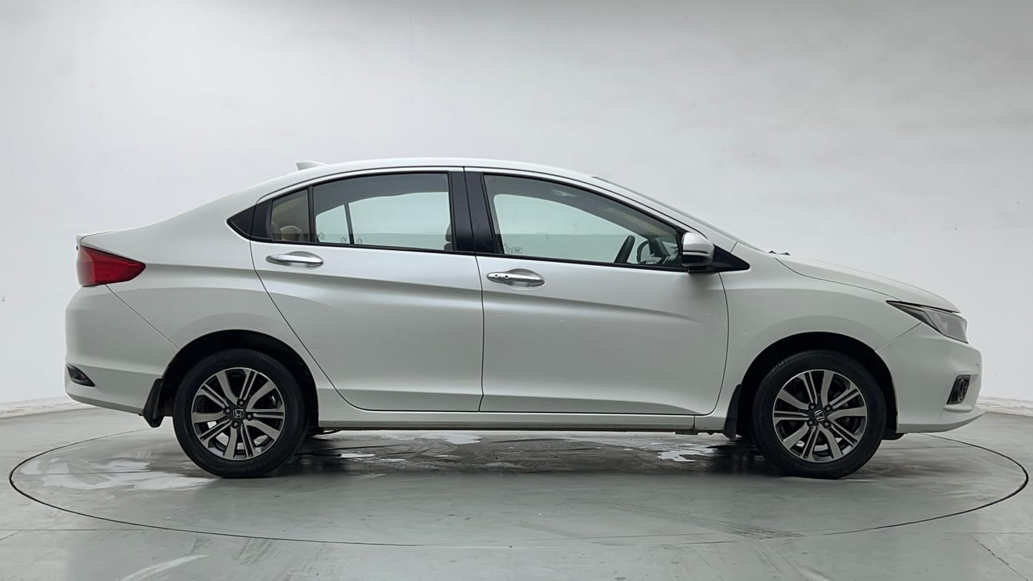 Used 2022 Honda City 4th Generation V Petrol Petrol Manual exterior RIGHT SIDE VIEW