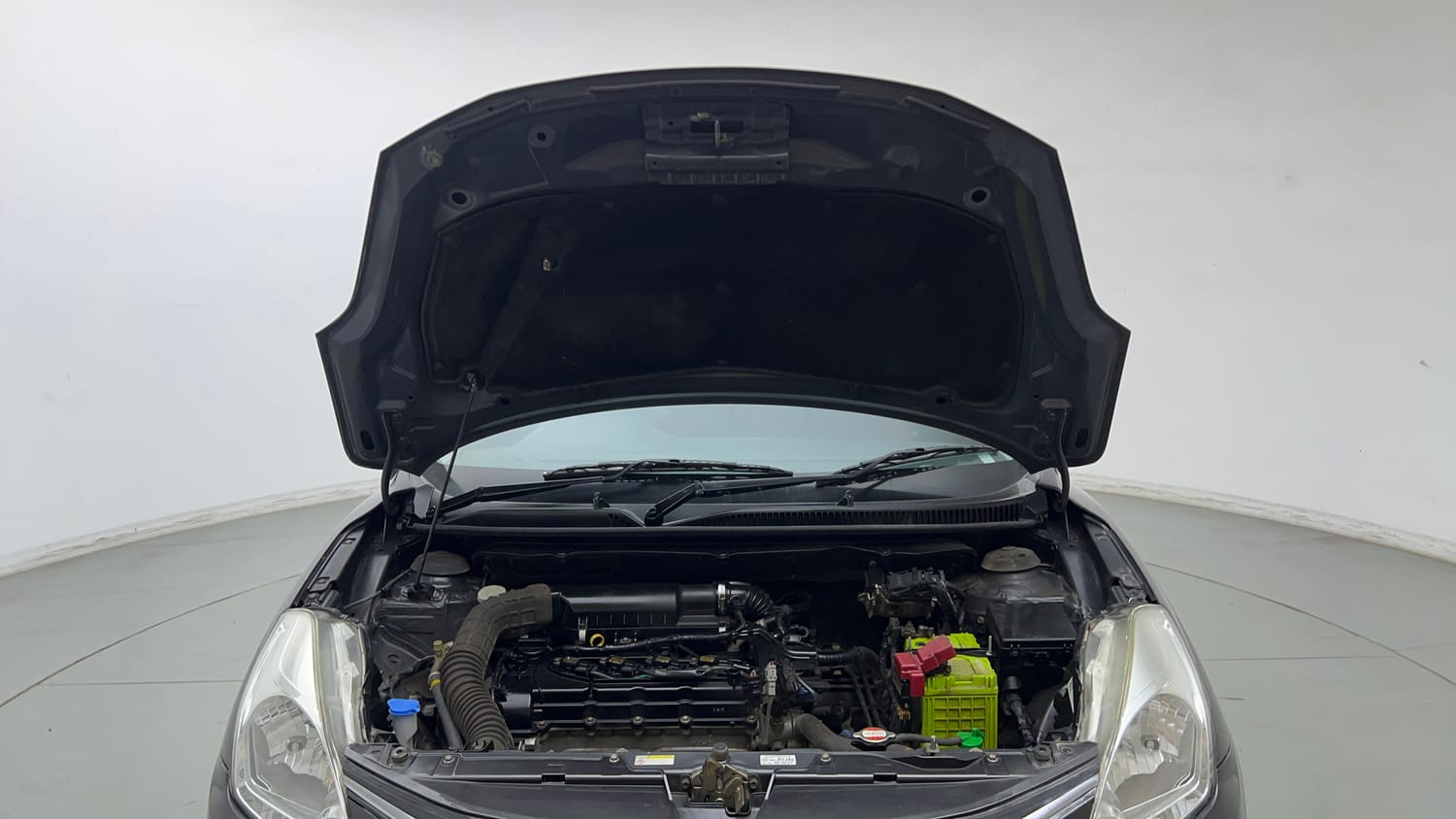 Used 2017 Maruti Suzuki Baleno Delta 1.2 Petrol Manual engine ENGINE & BONNET OPEN FRONT VIEW