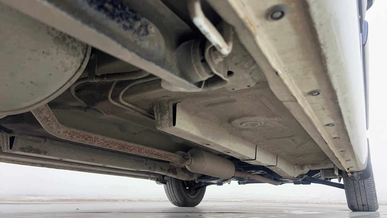 Used 2017 Maruti Suzuki Wagon R 1.0 VXI AMT Petrol Automatic extra REAR RIGHT UNDERBODY VIEW