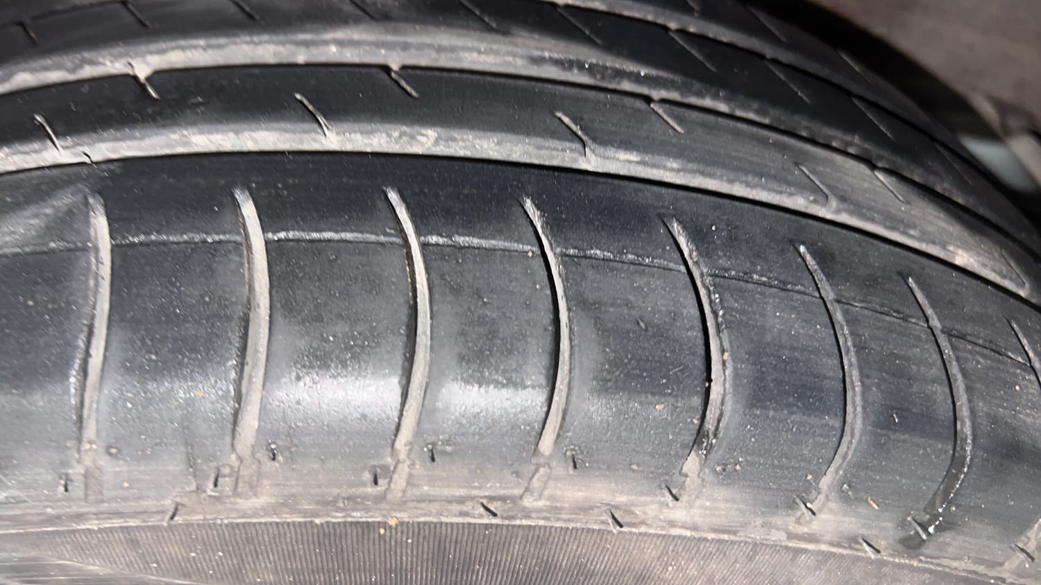 Used 2015 Honda Jazz SV Diesel Diesel Manual tyres LEFT REAR TYRE TREAD VIEW