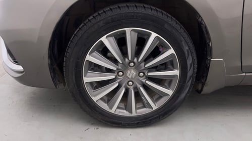 Used 2019 Maruti Suzuki Ciaz Alpha Hybrid 1.5 Petrol Manual tyres LEFT FRONT TYRE RIM VIEW