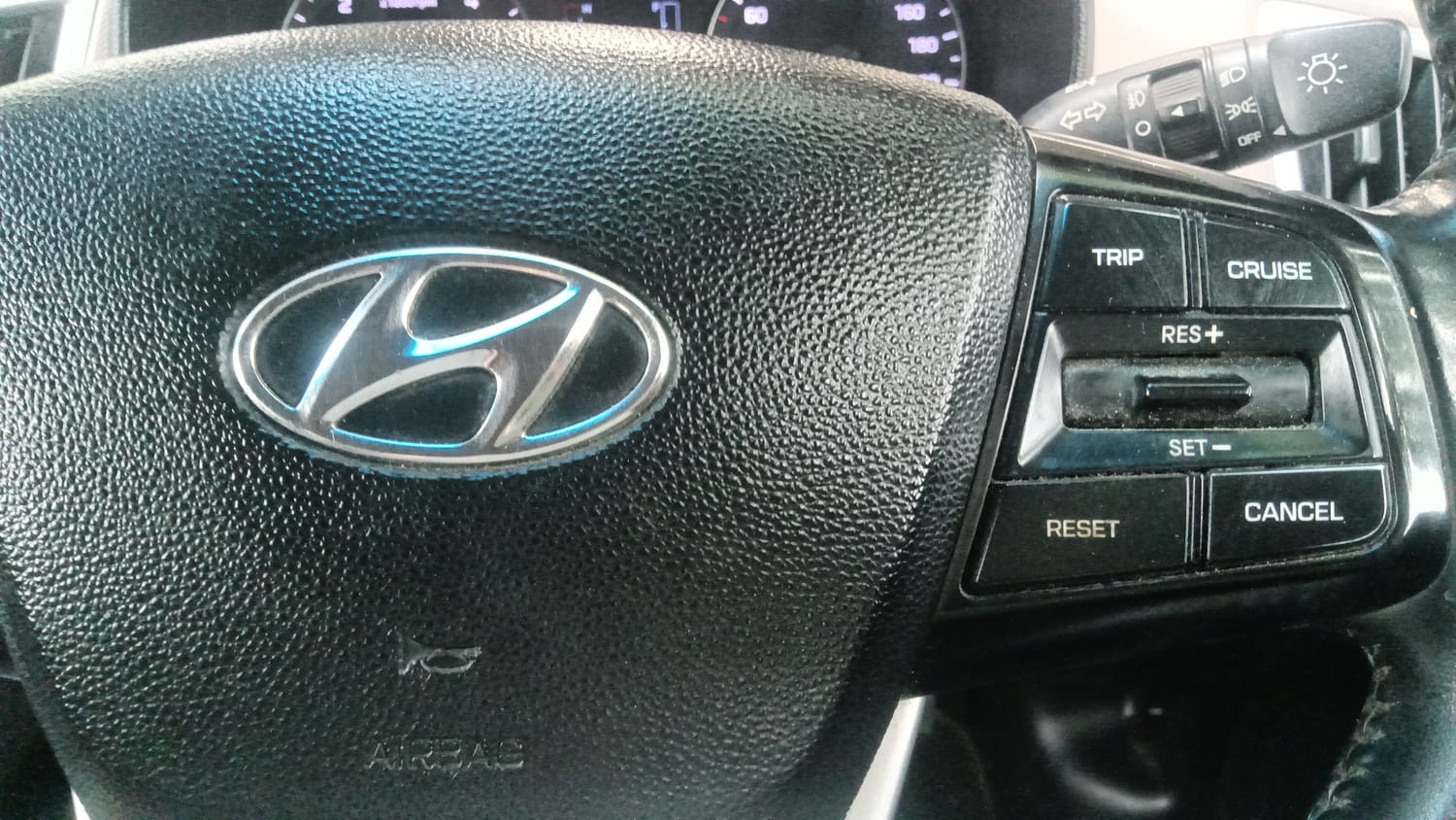 Used 2019 Hyundai Creta SX 1.6 AT CRDi Diesel Automatic top_features Cruise control