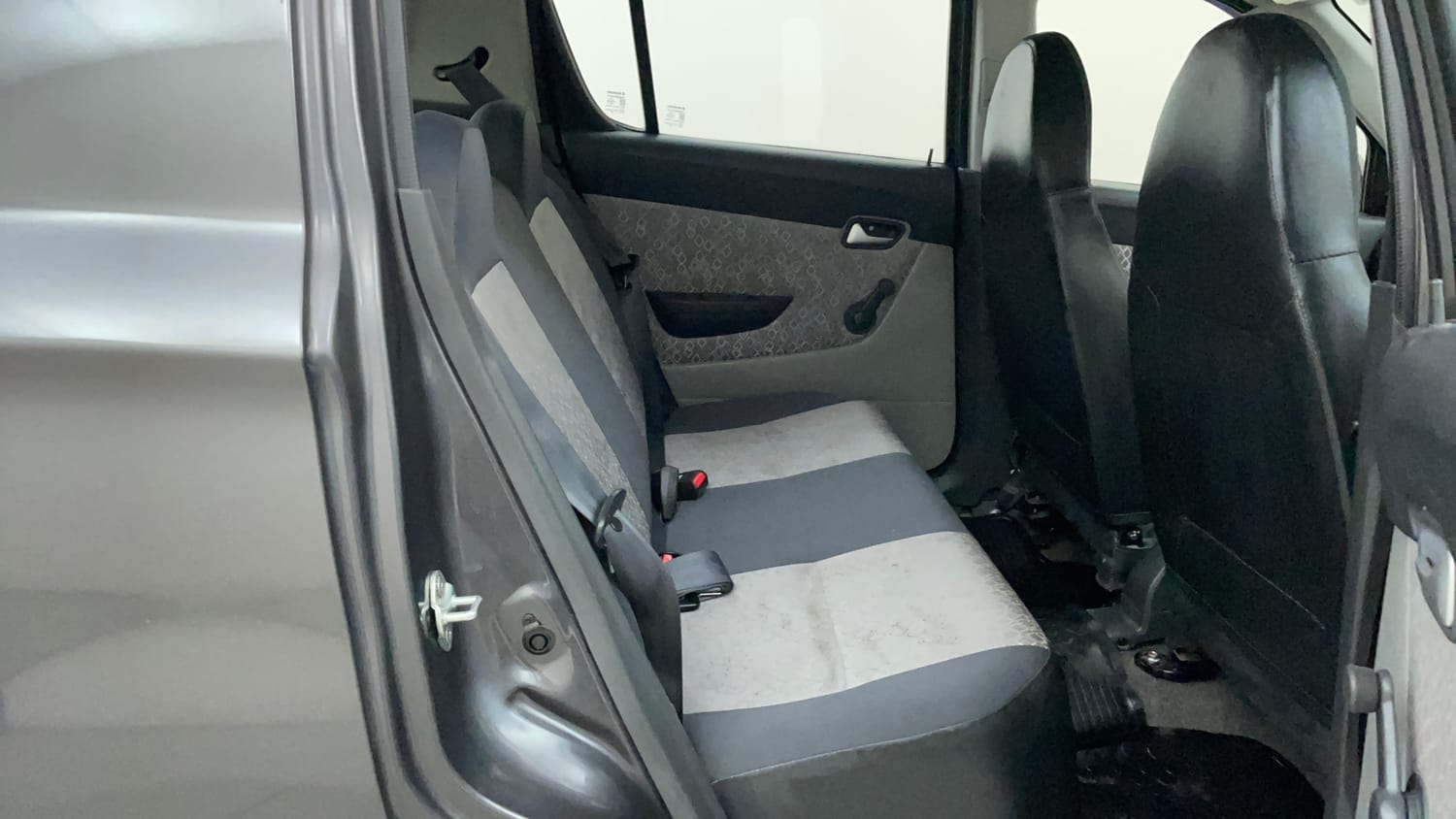 Used 2017 Maruti Suzuki Alto 800 LXi Petrol Manual interior RIGHT SIDE REAR DOOR CABIN VIEW