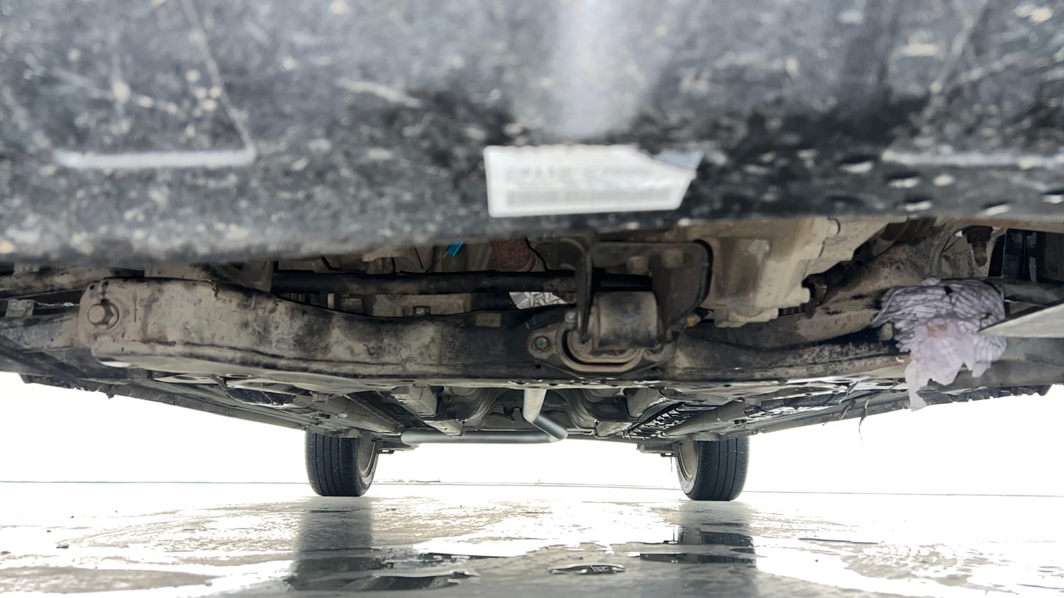 Used 2014 Hyundai Elite i20 Sportz 1.2 Petrol Manual extra FRONT LEFT UNDERBODY VIEW
