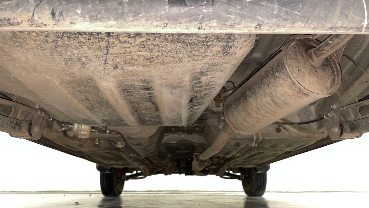 Used 2017 Maruti Suzuki Alto 800 LXi Petrol Manual extra REAR UNDERBODY VIEW (TAKEN FROM REAR)