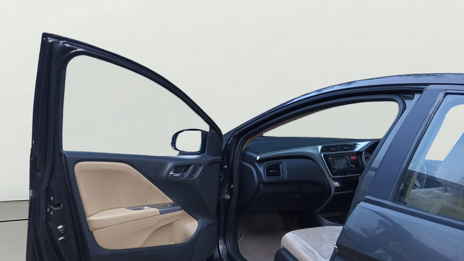 Used 2015 Honda City V Petrol Manual interior LEFT FRONT DOOR OPEN VIEW