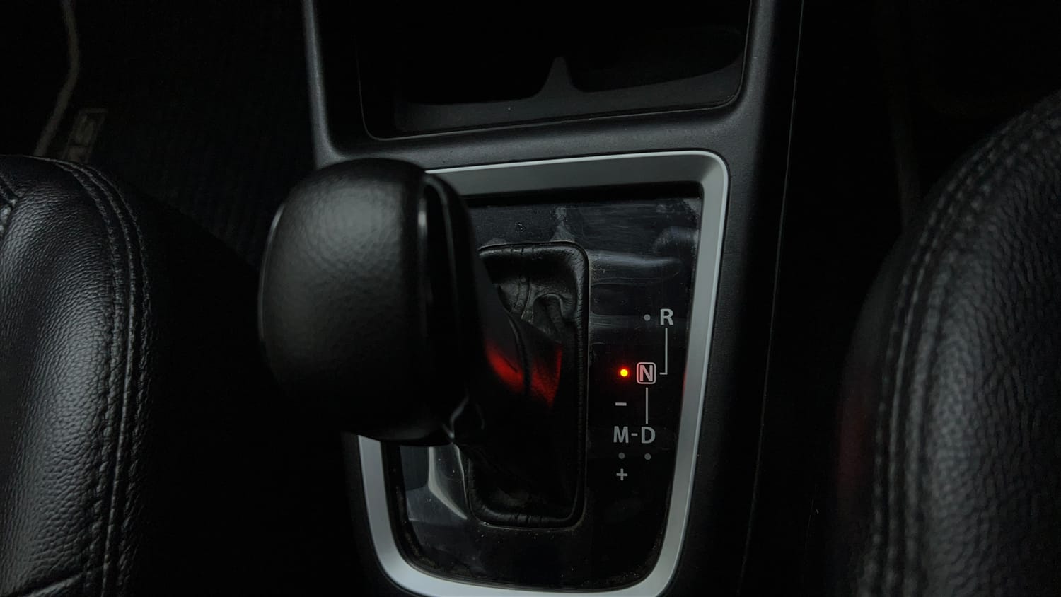 Used 2022 Maruti Suzuki Swift VXi AMT Petrol Automatic interior GEAR  KNOB VIEW