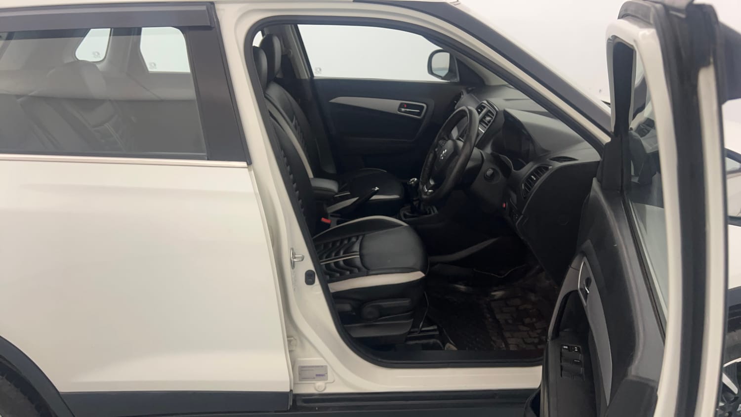 Used 2020 maruti-suzuki Vitara Brezza ZXi Plus Petrol Manual interior RIGHT SIDE FRONT DOOR CABIN VIEW