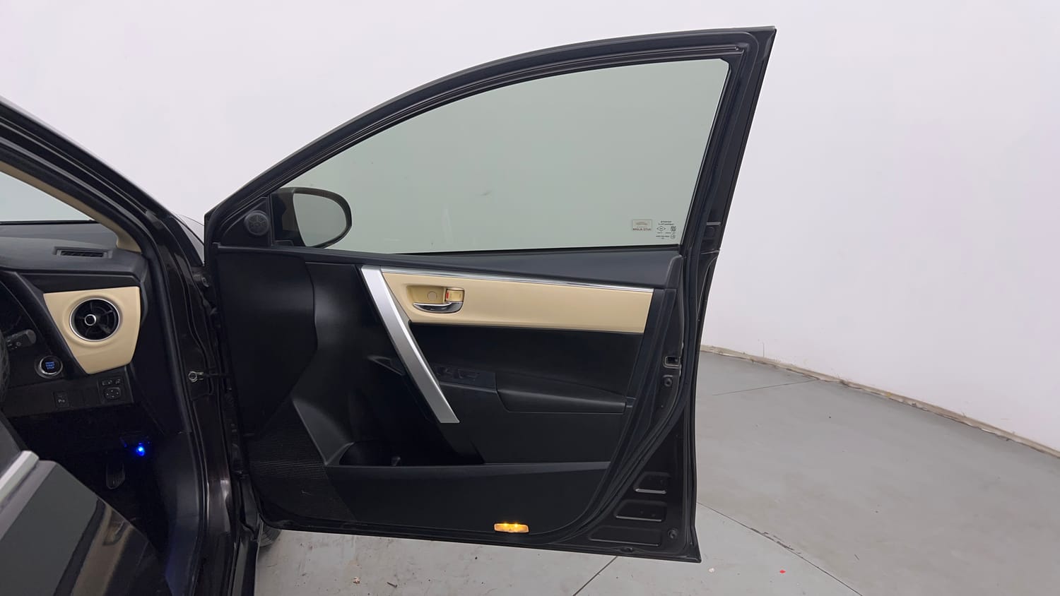 Used 2017 Toyota Corolla Altis VL CVT Petrol Petrol Automatic interior RIGHT FRONT DOOR OPEN VIEW