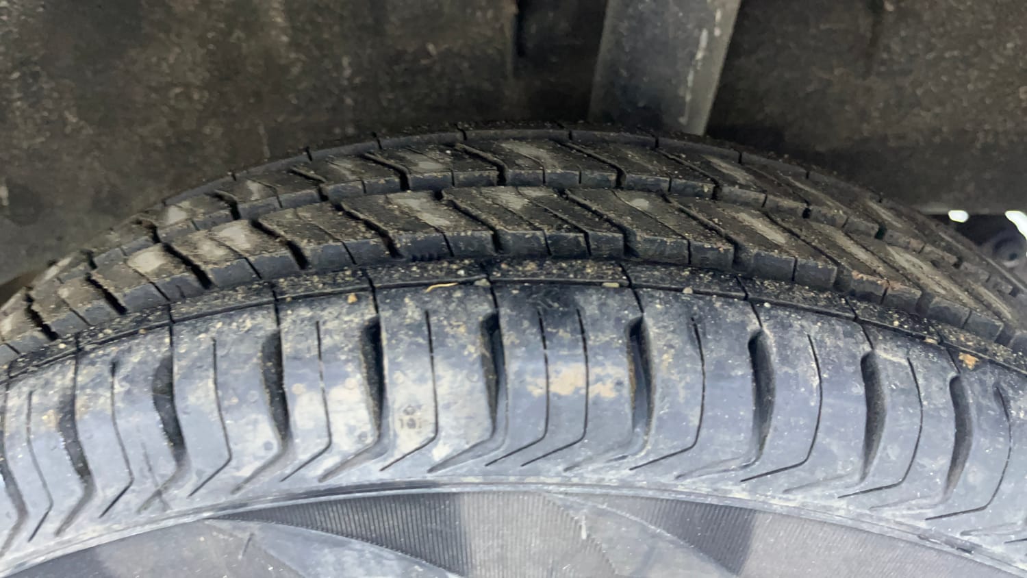 Used 2017 Renault Kwid 1.0 RXT AMT Petrol Automatic tyres LEFT REAR TYRE TREAD VIEW