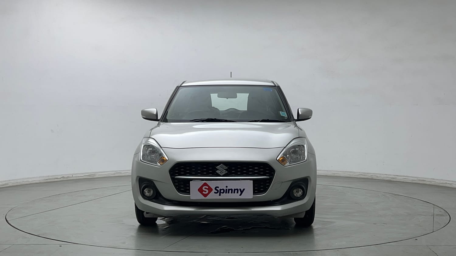 Used 2022 Maruti Suzuki Swift VXi AMT Petrol Automatic exterior FRONT VIEW