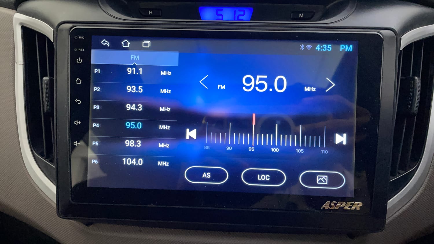 Used 2018 Hyundai Creta SX 1.6 AT CRDi Diesel Automatic top_features Integrated (in-dash) music system