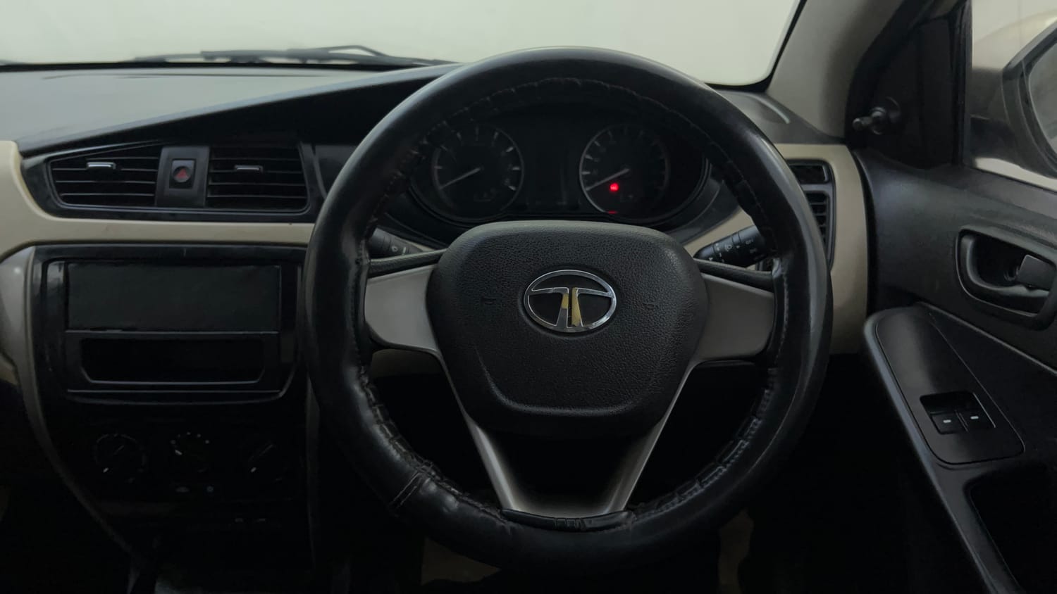 Used 2015 Tata Zest XE Petrol Petrol Manual interior STEERING VIEW