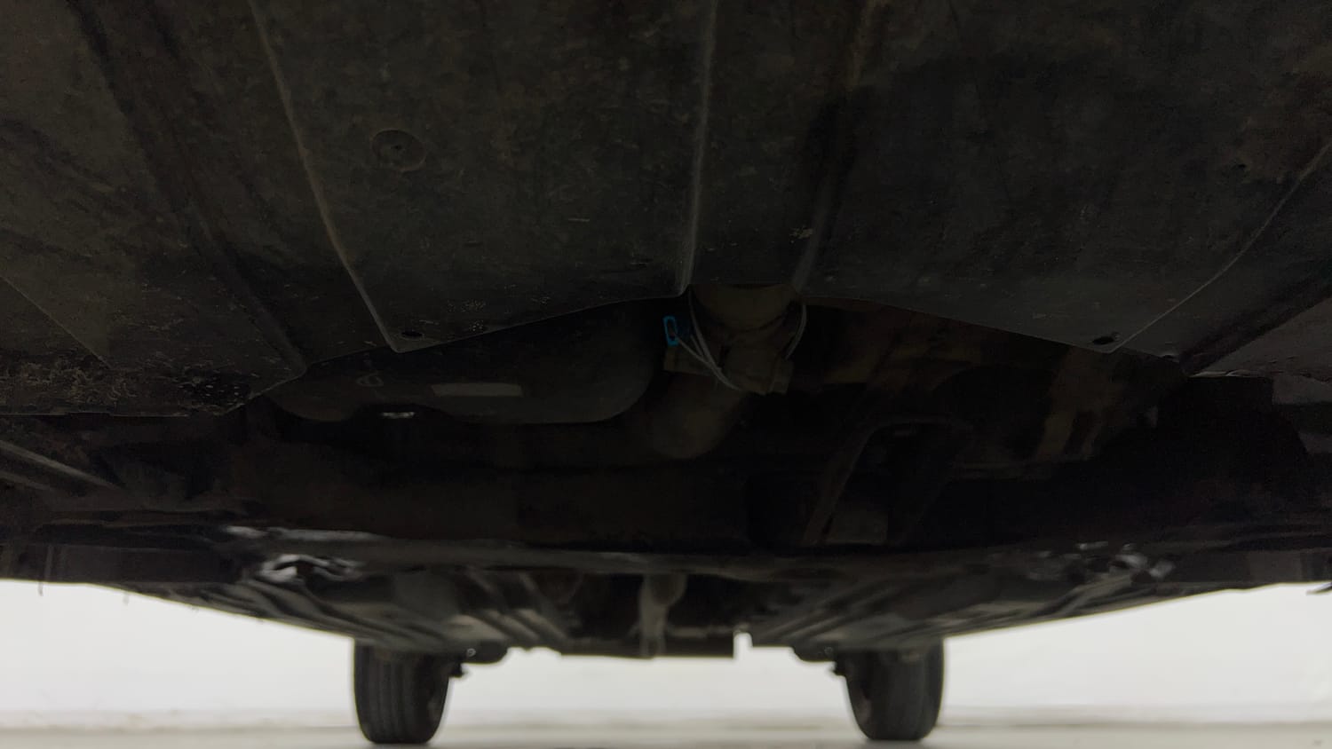Used 2018 maruti-suzuki Vitara Brezza VDi AGS Diesel Automatic extra FRONT LEFT UNDERBODY VIEW