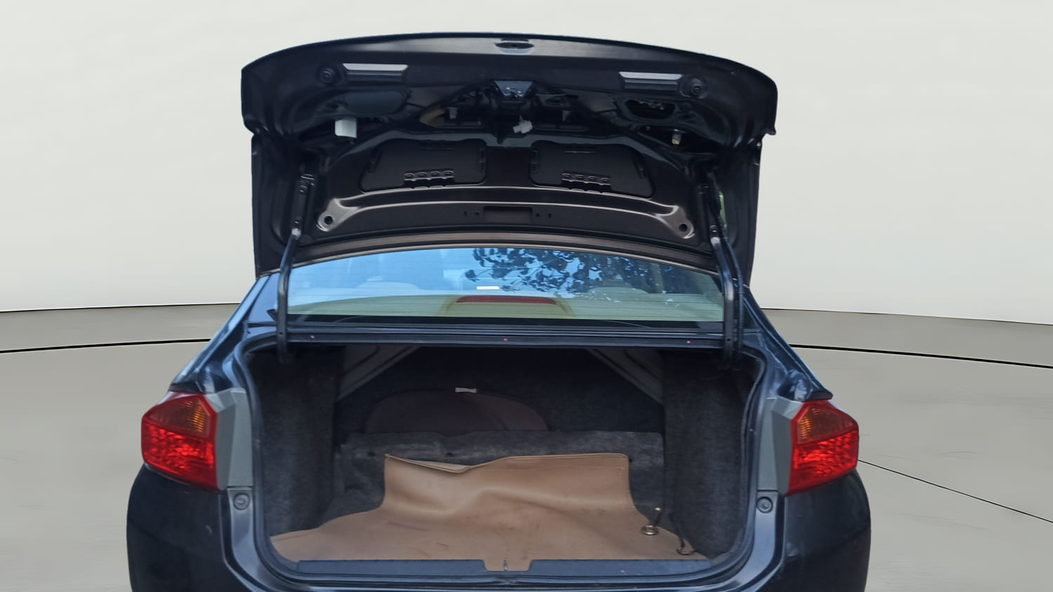 Used 2015 Honda City V Petrol Manual interior DICKY DOOR OPEN VIEW