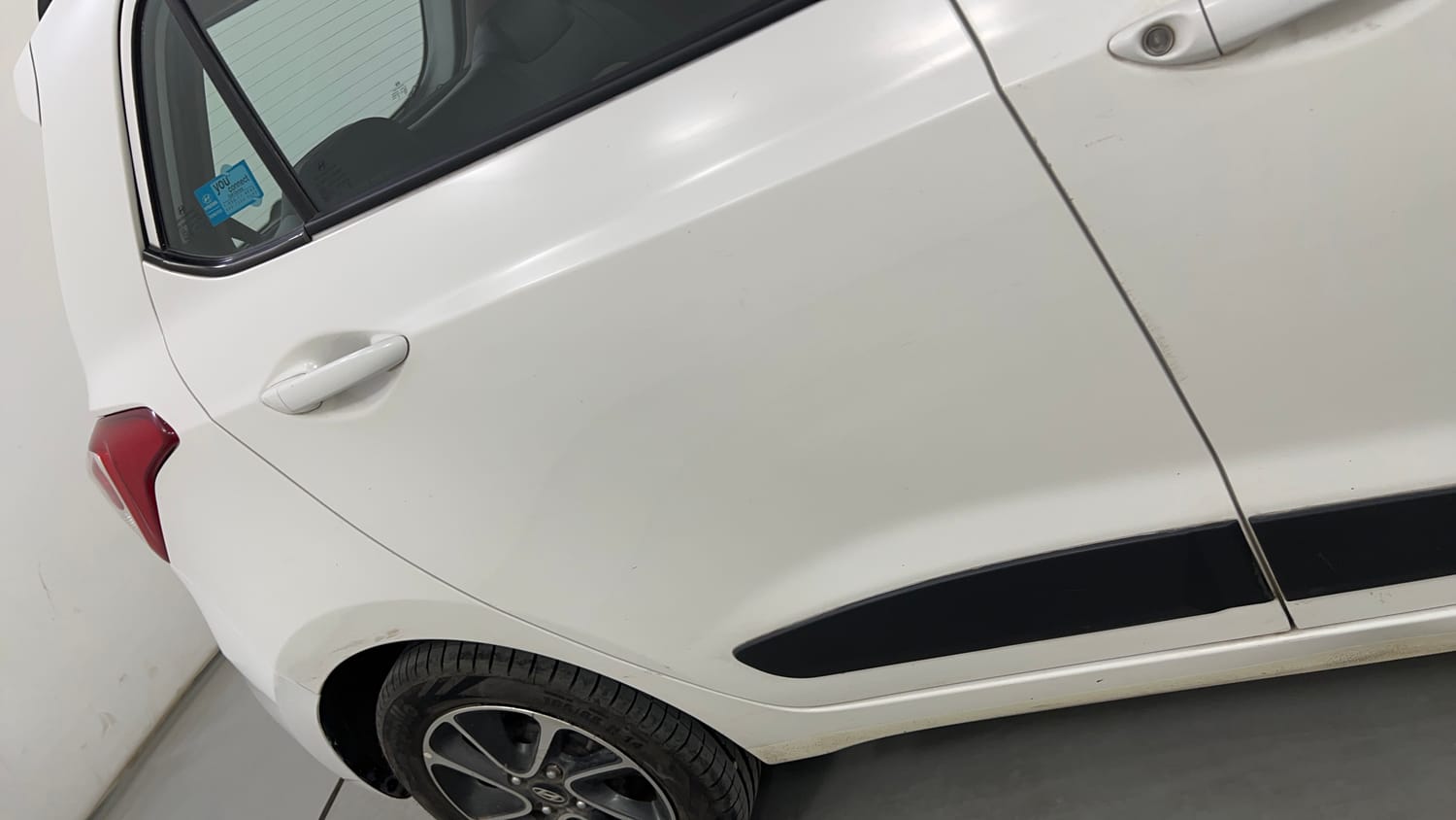 Used 2018 Hyundai Grand i10 Sportz AT 1.2 Kappa VTVT Petrol Automatic dents MINOR SCRATCH