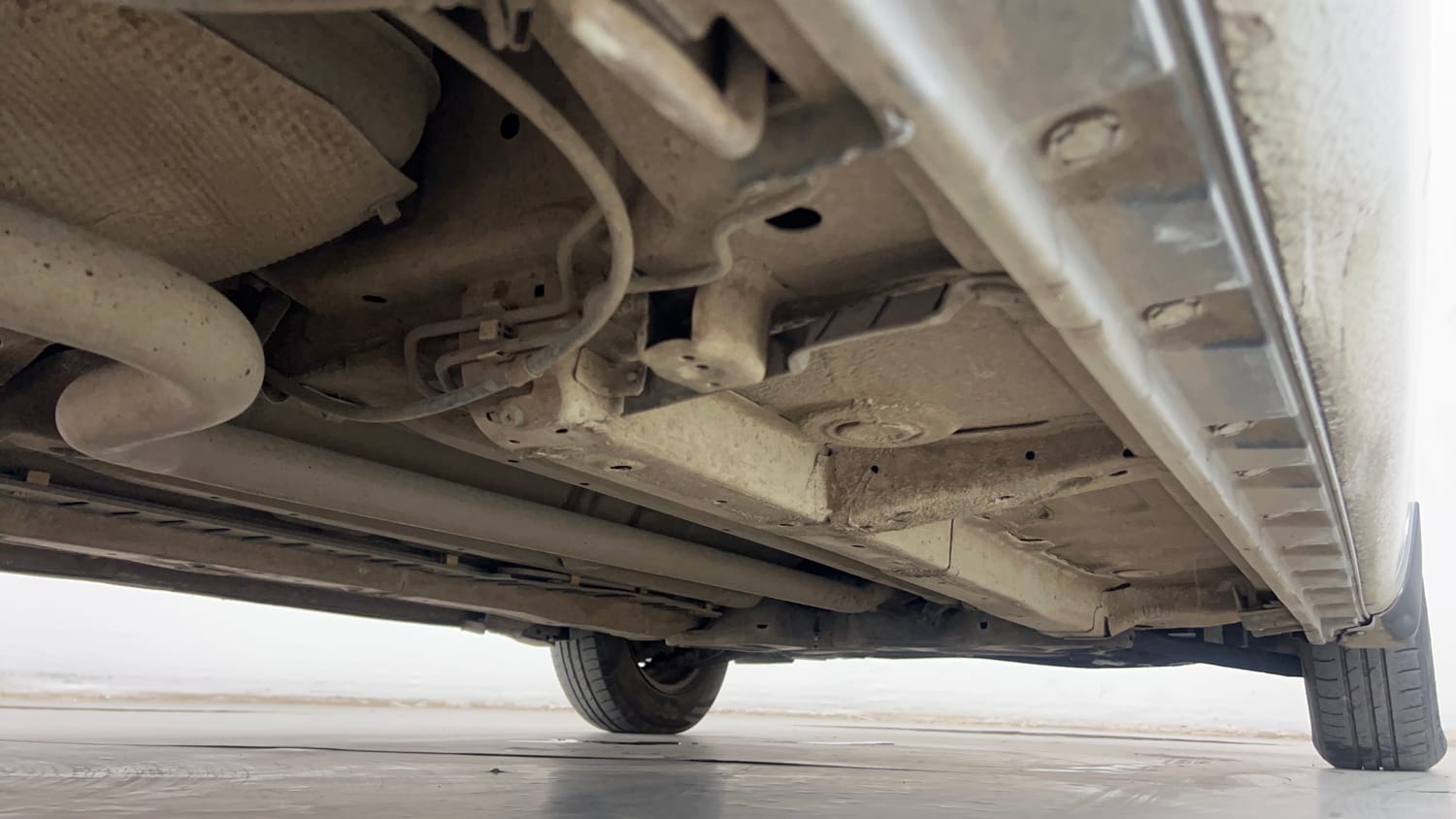 Used 2012 Maruti Suzuki Swift VDi Diesel Manual extra REAR RIGHT UNDERBODY VIEW