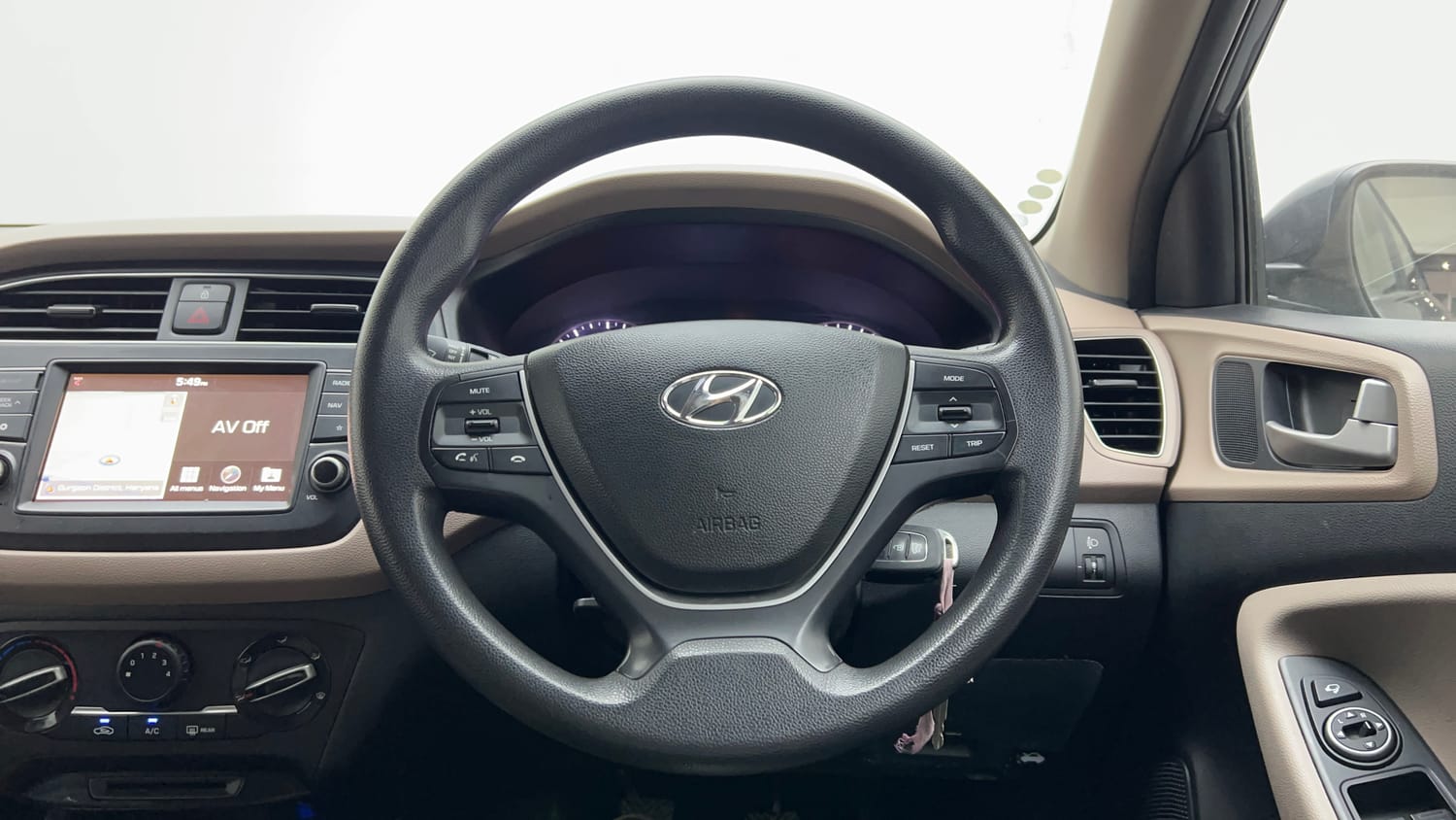 Used 2020 Hyundai Elite i20 Sportz Plus 1.2 Petrol Manual interior STEERING VIEW