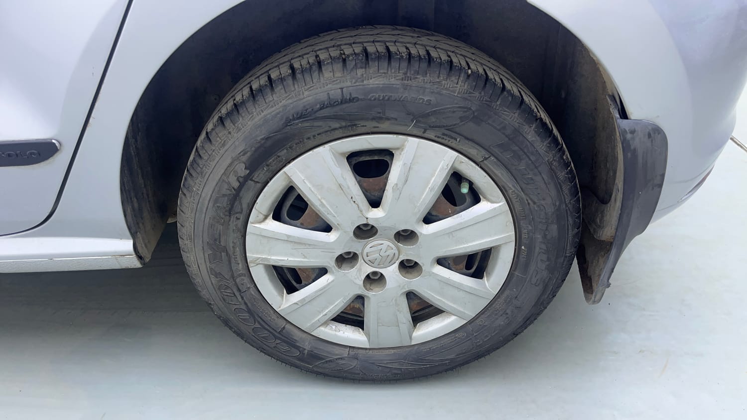Used 2015 Volkswagen Polo Trendline 1.2L (P) Petrol Manual tyres LEFT REAR TYRE RIM VIEW