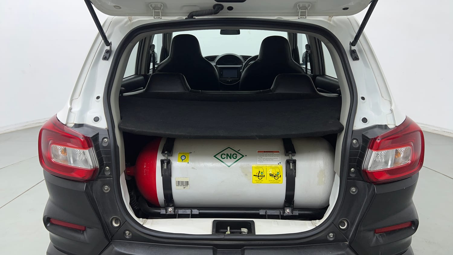 Used 2021 Maruti Suzuki S-Presso LXi CNG Cng Manual interior DICKY INSIDE VIEW