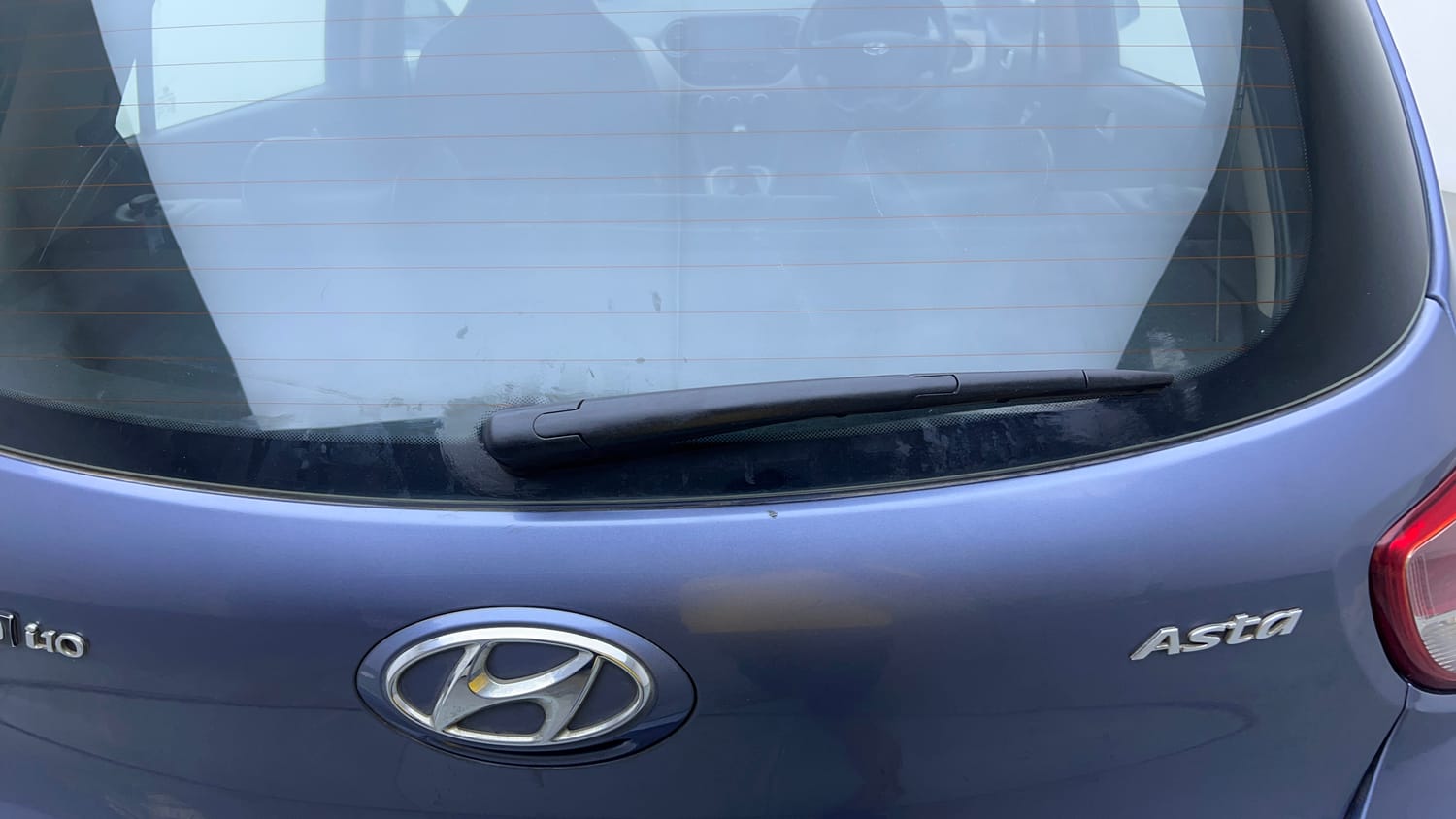 Used 2017 Hyundai Grand i10 Asta AT 1.2 Kappa VTVT (O) Petrol Automatic top_features Rear wiper