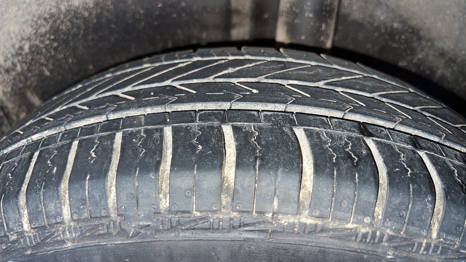 Used 2021 Volkswagen Polo Trendline 1.0L MPI Petrol Manual tyres LEFT REAR TYRE TREAD VIEW