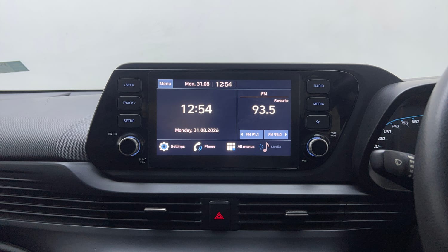 Used 2023 Hyundai i20 Sportz 1.2 IVT Petrol Automatic top_features Touch screen infotainment system
