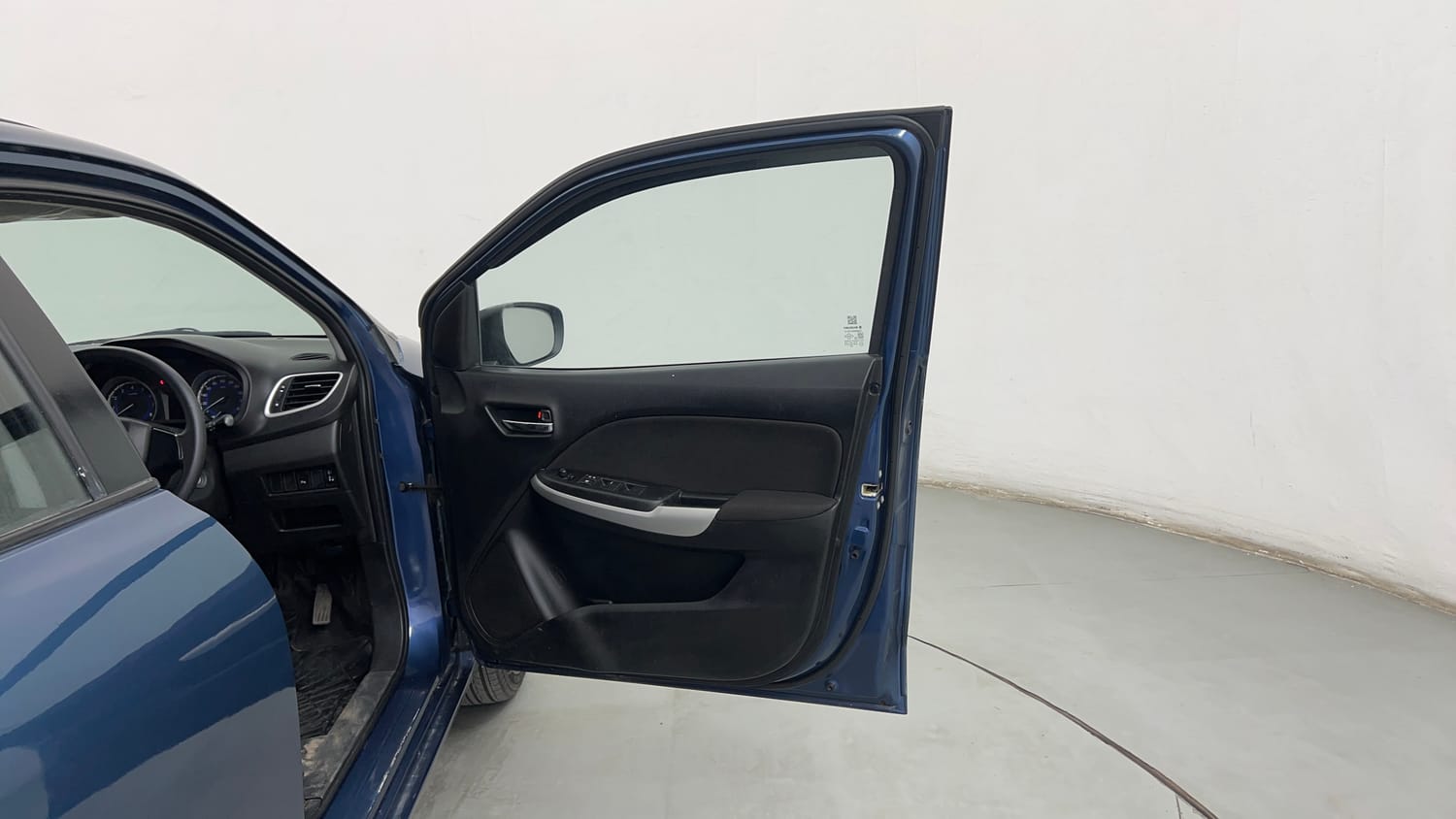 Used 2017 Maruti Suzuki Baleno Delta 1.2 Petrol Manual interior RIGHT FRONT DOOR OPEN VIEW