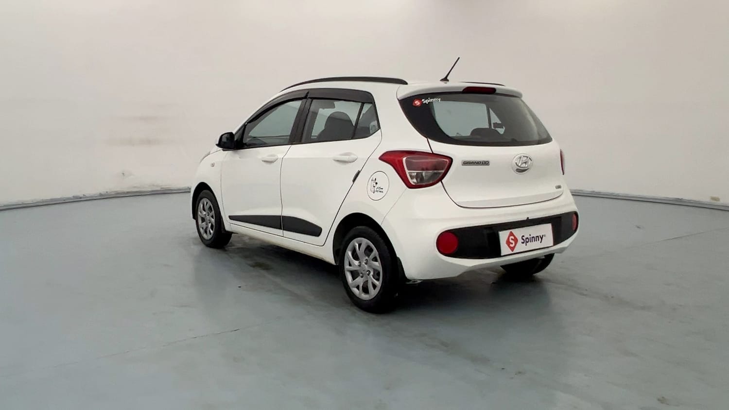 Used 2019 Hyundai Grand i10 Magna 1.2 Kappa VTVT Petrol Manual exterior LEFT REAR CORNER VIEW