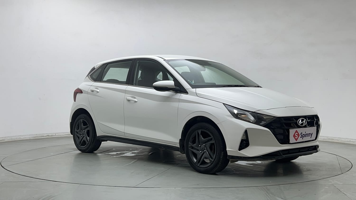 Used 2023 Hyundai i20 Sportz 1.2 IVT Petrol Automatic exterior RIGHT FRONT CORNER VIEW