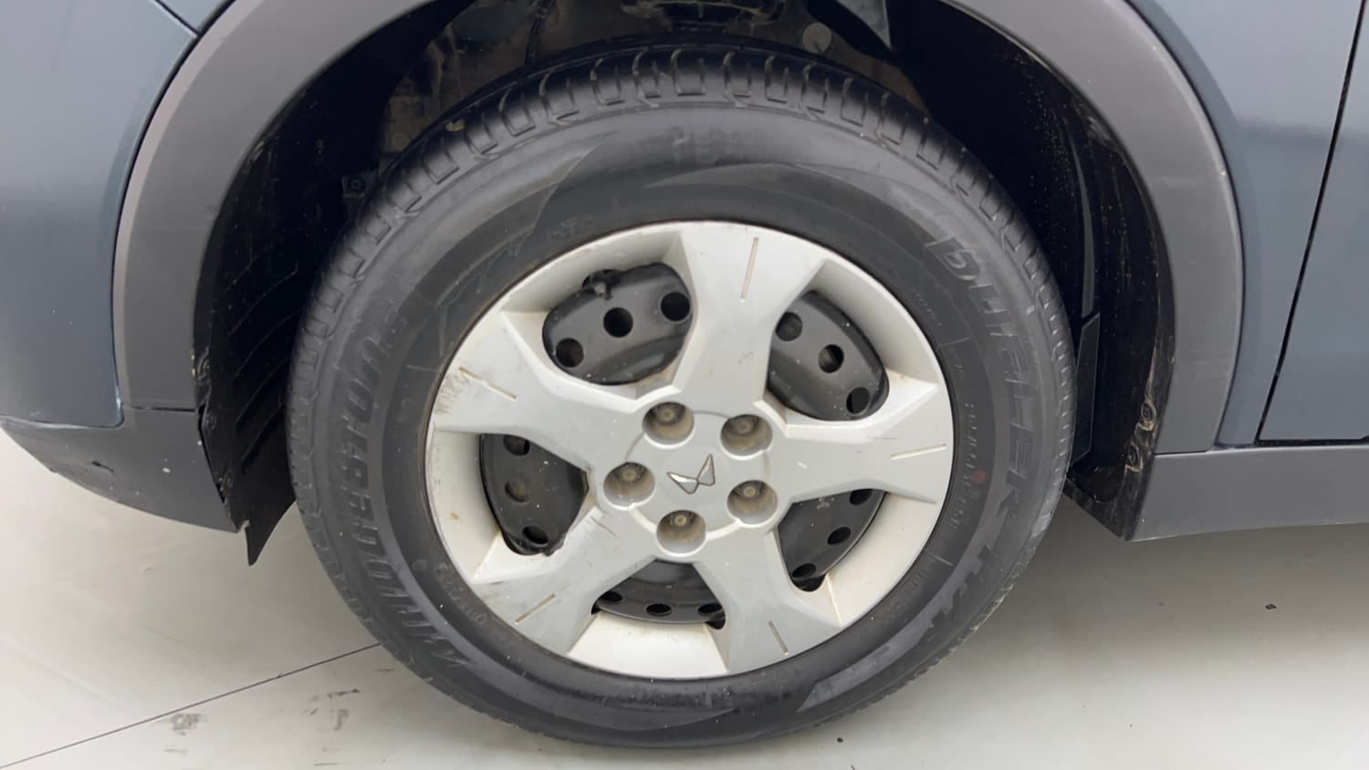 Used 2022 Mahindra XUV 300 W6 1.2 Petrol Petrol Manual tyres LEFT FRONT TYRE RIM VIEW