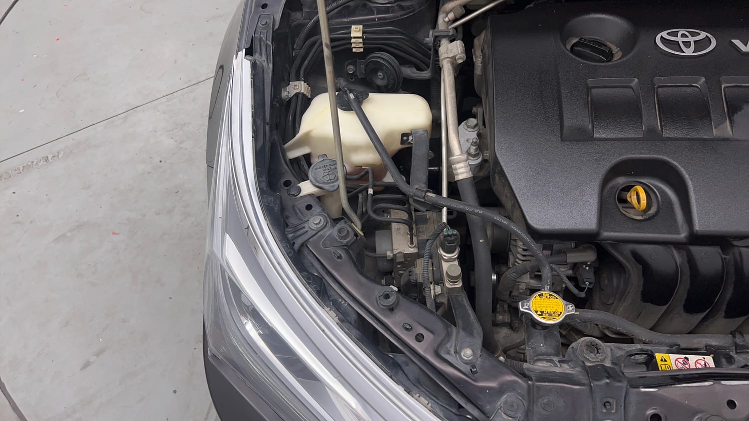 Used 2017 Toyota Corolla Altis VL CVT Petrol Petrol Automatic engine ENGINE RIGHT SIDE VIEW