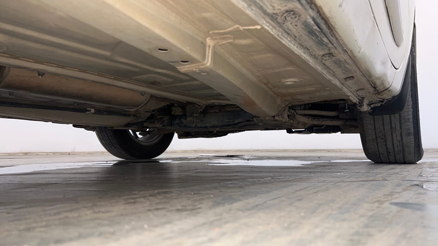 Used 2019 Maruti Suzuki Swift ZXi Plus Petrol Manual extra REAR RIGHT UNDERBODY VIEW