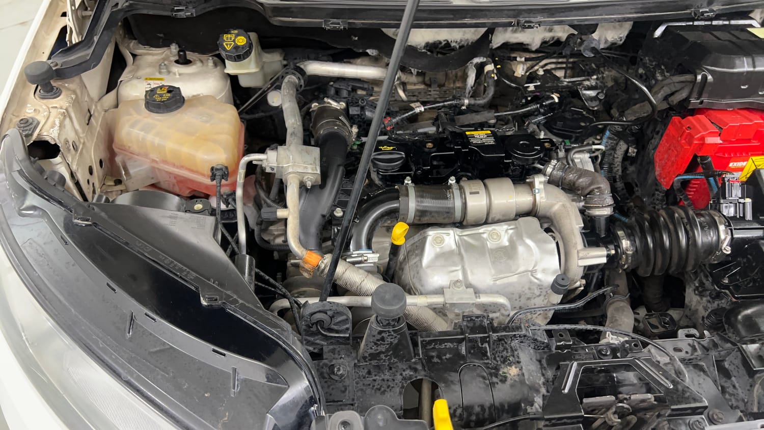 Used 2015 Ford EcoSport Trend 1.5 TDCi Diesel Manual engine ENGINE RIGHT SIDE VIEW