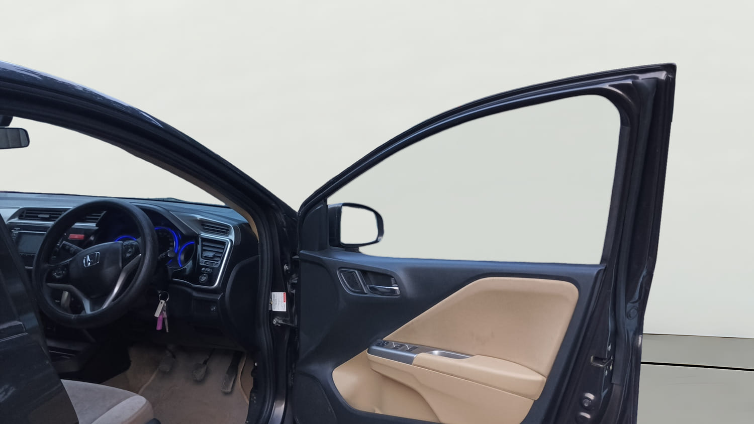 Used 2015 Honda City V Petrol Manual interior RIGHT FRONT DOOR OPEN VIEW